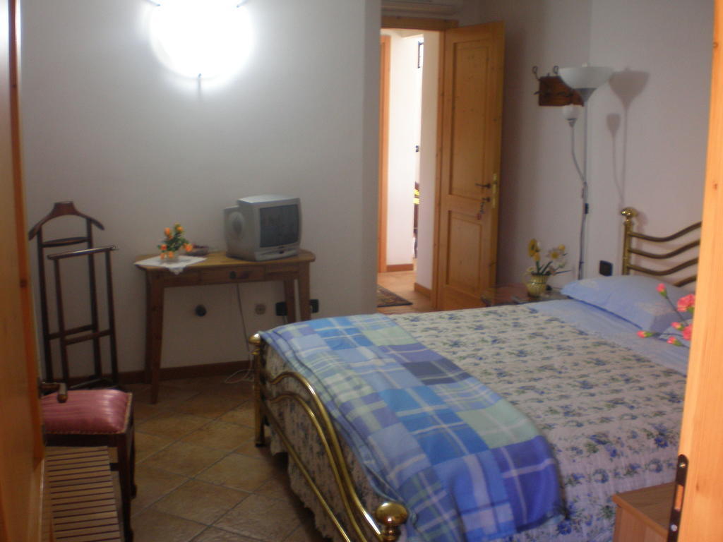 Bed & Breakfast Il Giardino Baricella Стая снимка